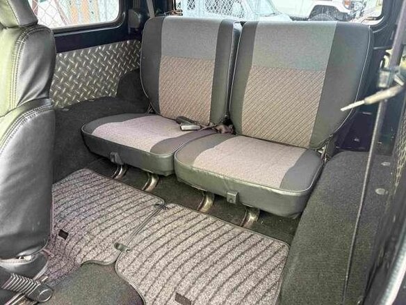 1993 Suzuki Jimny II, чёрный, 1000000 рублей - вид 12