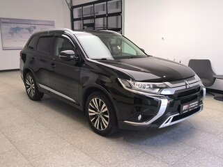 2019 Mitsubishi Outlander III Рестайлинг 3, чёрный, 2170000 рублей, вид 2