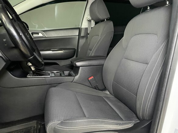 2017 Kia Sportage IV, белый, 1799000 рублей - вид 6