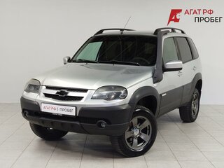 2017 Chevrolet Niva I Рестайлинг, серебристый, 841000 рублей, вид 1