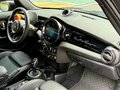 2023 Mini Hatch Cooper III (F55/F56) Рестайлинг 2, чёрный - вид 11