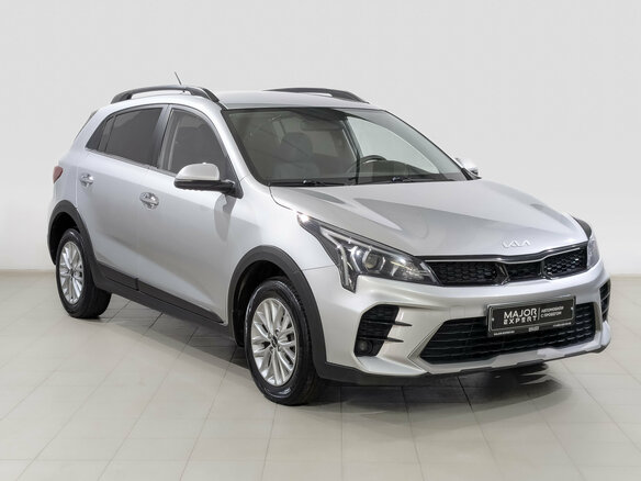 2021 Kia Rio X IV Рестайлинг, серебристый, 1655000 рублей - вид 2