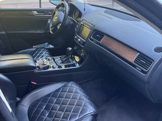 2018 Volkswagen Touareg II Рестайлинг, чёрный, 3399000 рублей, вид 5