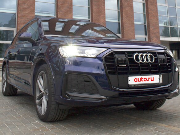 2020 Audi Q7 45 TDI II (4M) Рестайлинг, синий, 7990000 рублей - вид 3