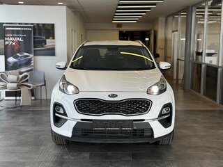 2020 Kia Sportage IV Рестайлинг, белый, 2064000 рублей, вид 2