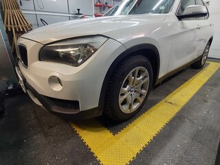 2013 BMW X1 18i I (E84) Рестайлинг, белый, 1200000 рублей, вид 1