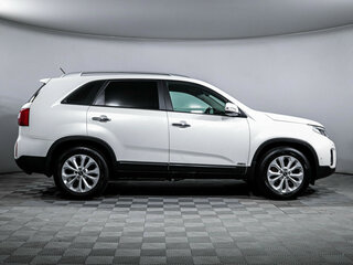 2019 Kia Sorento II Рестайлинг, белый, 1799000 рублей, вид 4