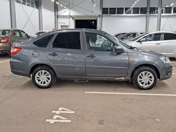 2017 Lada (ВАЗ) Granta I, оранжевый, 460000 рублей - вид 3
