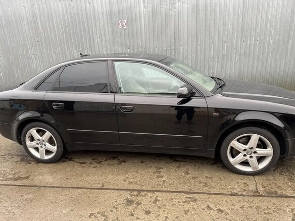 2005 Audi A4 III (B7), чёрный - вид 10