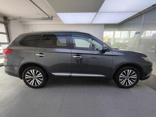 2016 Mitsubishi Outlander III Рестайлинг 2, серый, 1945000 рублей, вид 4