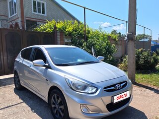 2012 Hyundai Solaris I, серебристый, 750000 рублей, вид 1