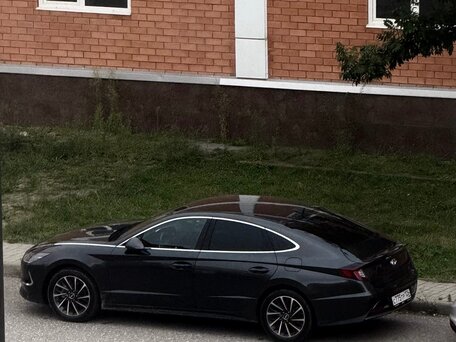 2020 Hyundai Sonata VIII (DN8), серый, 1600000 рублей, вид 5