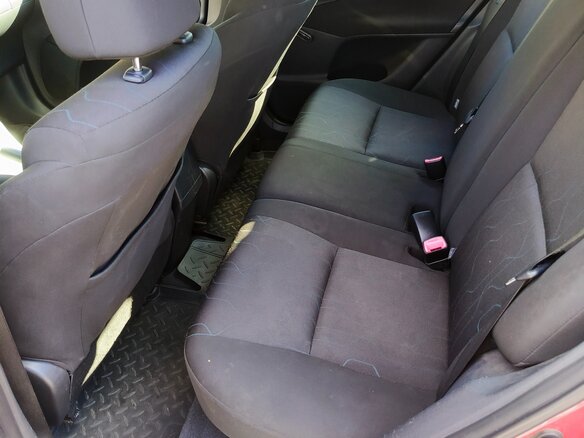 2011 Toyota Auris I Рестайлинг, красный, 950000 рублей - вид 15