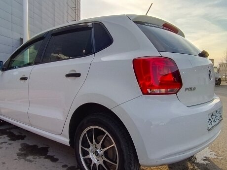 2011 Volkswagen Polo V, белый, 475000 рублей - вид 2