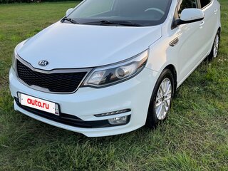 2015 Kia Rio III Рестайлинг, белый, 1140000 рублей, вид 2
