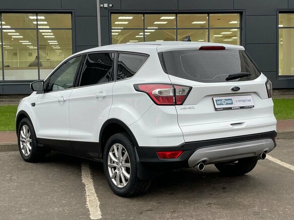 2017 Ford Kuga II Рестайлинг, белый, 1799000 рублей - вид 6
