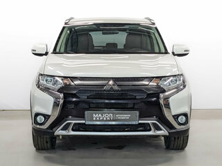 2021 Mitsubishi Outlander III Рестайлинг 3, белый, 2650000 рублей, вид 2