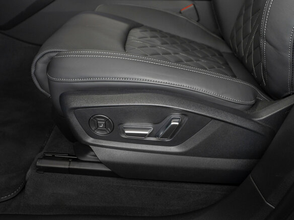 2026 Audi Q7 50 TDI II (4M) Рестайлинг 2, серый, 14670000 рублей - вид 20