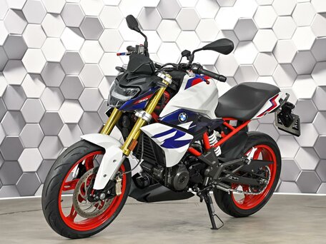 2021 BMW G 310 R, белый, 475000 рублей, вид 2