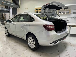 2026 Lada (ВАЗ) Vesta I Рестайлинг (NG), серебристый, 1805000 рублей, вид 3