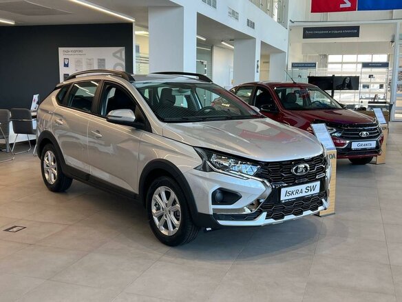 2026 Lada (ВАЗ) Iskra SW Cross, серебристый, 1847000 рублей - вид 2