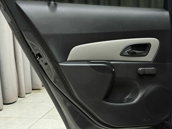 2011 Chevrolet Cruze I, серый, 779000 рублей - вид 16