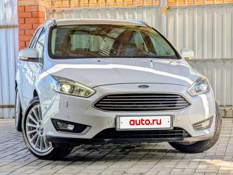 2015 Ford Focus III Рестайлинг, белый, 1123000 рублей, вид 1