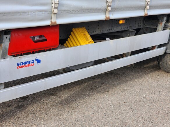 2020 Schmitz Cargobull 9084, чёрный, 2990000 рублей - вид 10