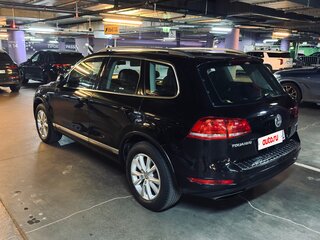 2011 Volkswagen Touareg II, чёрный, 1820000 рублей, вид 5