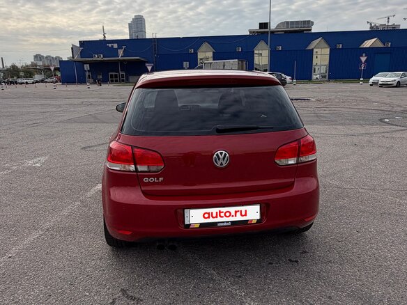 2011 Volkswagen Golf VI, красный, 1030000 рублей - вид 6