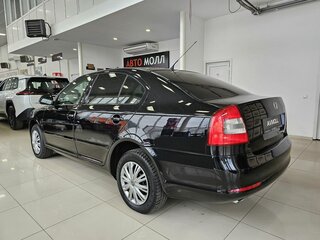2011 Skoda Octavia II (A5) Рестайлинг, чёрный, 945000 рублей, вид 5