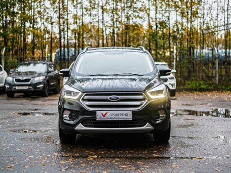 2018 Ford Kuga II Рестайлинг, чёрный, 1644000 рублей, вид 3