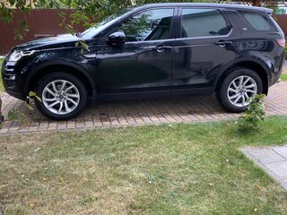 2018 Land Rover Discovery Sport I, чёрный, 1800000 рублей, вид 3