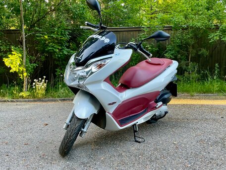 2010 Honda PCX 150, белый, 330000 рублей, вид 3