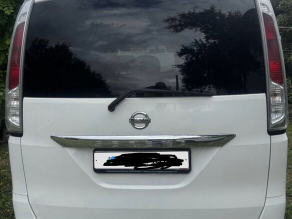 2011 Nissan Serena IV (C26), белый, 1350000 рублей - вид 4