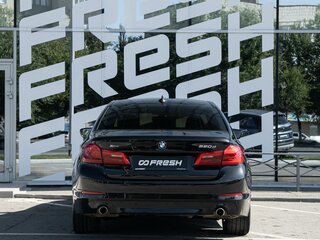 2018 BMW 5 серии 520d xDrive VII (G30/G31/G38), чёрный, 3075000 рублей, вид 4