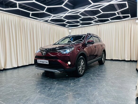 2018 Toyota RAV4 IV (XA40) Рестайлинг, красный, 2649900 рублей - вид 2