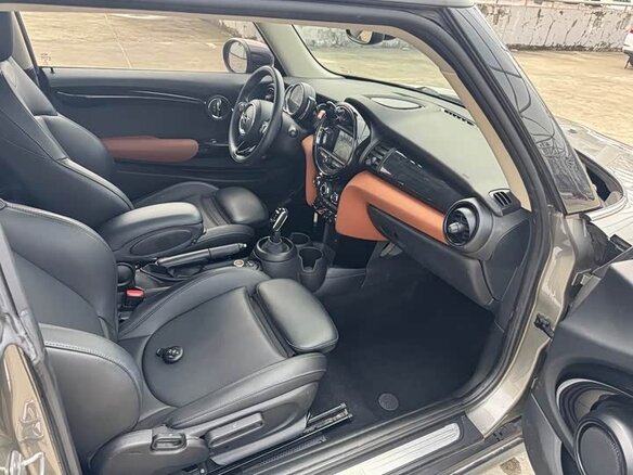 2020 Mini Hatch Cooper III (F55/F56) Рестайлинг, серый, 2050000 рублей - вид 9