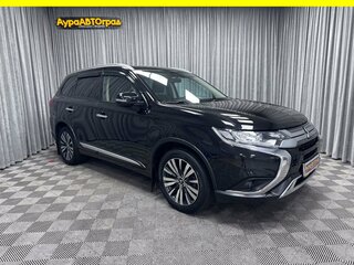 2020 Mitsubishi Outlander III Рестайлинг 3, чёрный, 2630000 рублей, вид 1