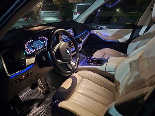 2020 BMW X5 25d IV (G05/G18), чёрный, 4945000 рублей, вид 4