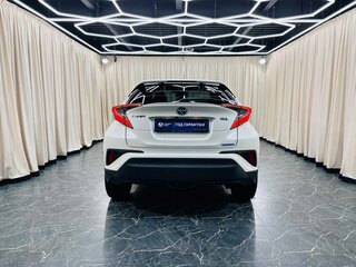 2018 Toyota C-HR I, белый, 2449900 рублей, вид 5