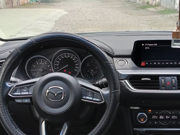 2017 Mazda 6 III (GJ) Рестайлинг, чёрный, 2200000 рублей - вид 5