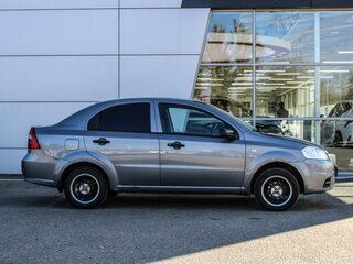 2011 Chevrolet Aveo I Рестайлинг, серый, 450000 рублей, вид 5