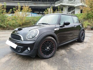 2013 Mini Hatch Cooper S II (R56) Рестайлинг, чёрный, 1250000 рублей, вид 1
