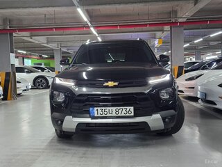 2022 Chevrolet TrailBlazer III, чёрный, 1500000 рублей, вид 1