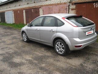 2010 Ford Focus II Рестайлинг, серебристый, 600000 рублей, вид 2
