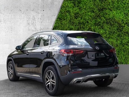 2023 Mercedes-Benz GLA 180 II (H247) Рестайлинг, чёрный, 2650000 рублей, вид 5