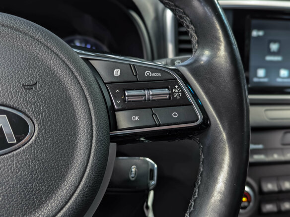 2019 Kia Sportage IV Рестайлинг, белый, 1830000 рублей - вид 19