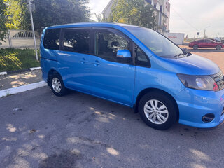 2010 Nissan Serena III (C25), голубой, 925000 рублей, вид 4