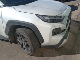 2023 Toyota RAV4 V (XA50), белый, 3800000 рублей, вид 2
